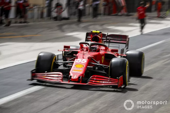 Carlos Sainz Jr., Ferrari SF21 