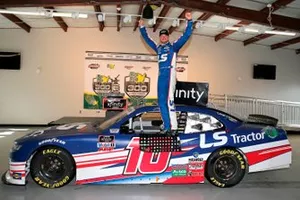 Race winner Jeb Burton, Kaulig Racing, Chevrolet Camaro