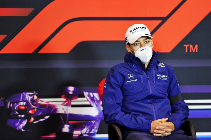 George Russell, Williams in the Press Conference