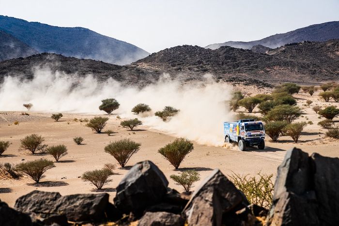 #500 Kamaz - Master: Andrey Karginov, Andrey Mokeev, Igor Leonov