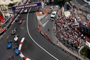 Lewis Hamilton, Ferrari, Fernando Alonso, Aston Martin Racing, Esteban Ocon, Haas F1 Team, Isack Hadjar, Racing Bulls Team