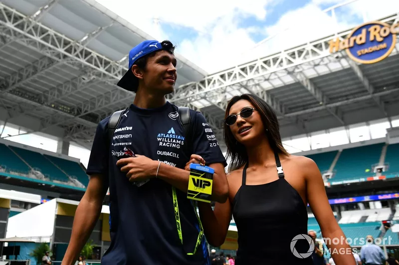 Alex Albon, Williams et Lily Muni He