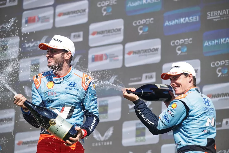 Podium : Adrien Fourmaux, Alexandre Coria, Hyundai World Rally Team Hyundai i20 N Rally1