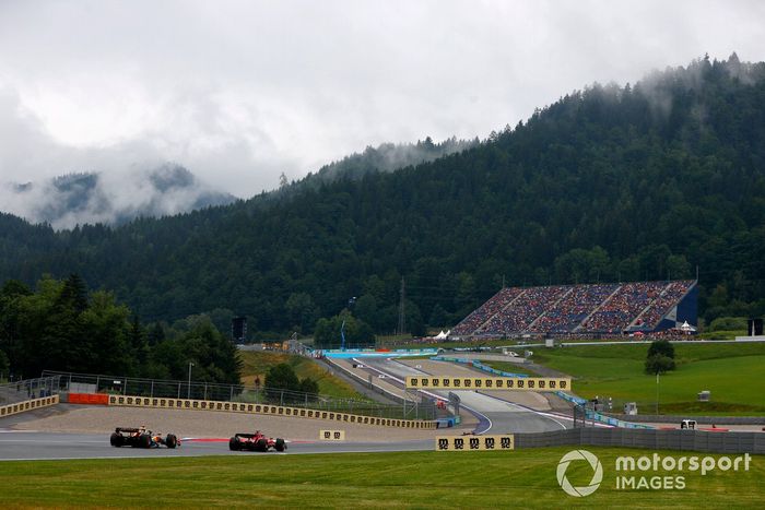 Charles Leclerc, Ferrari SF-23, Lando Norris, McLaren MCL60