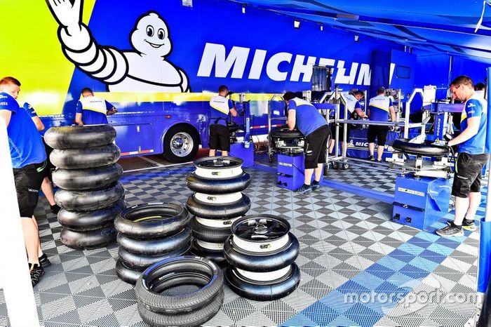 Equipo técnico de Michelin Technical 