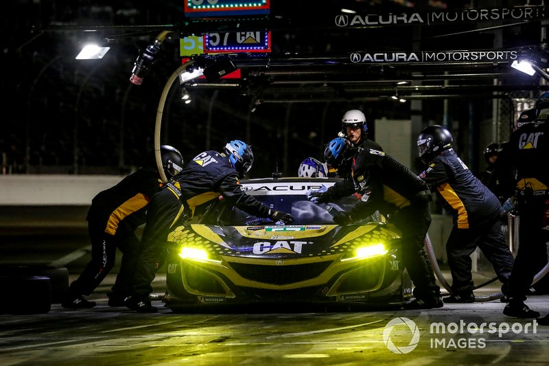 #57 Meyer Shank Racing w/ Curb-Agajanian Acura NSX GT3, GTD: Кетрін Легг, Ана Беатріс, Сімона де Сільвестро, Крістіна Нільсен