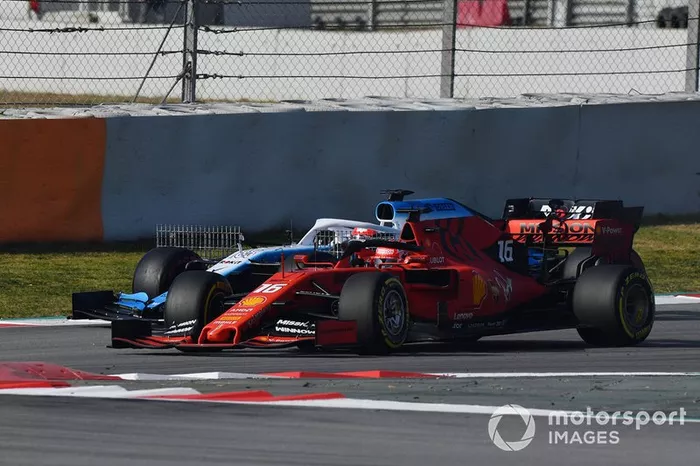 Robert Kubica, Williams FW42 y Charles Leclerc, Ferrari SF90