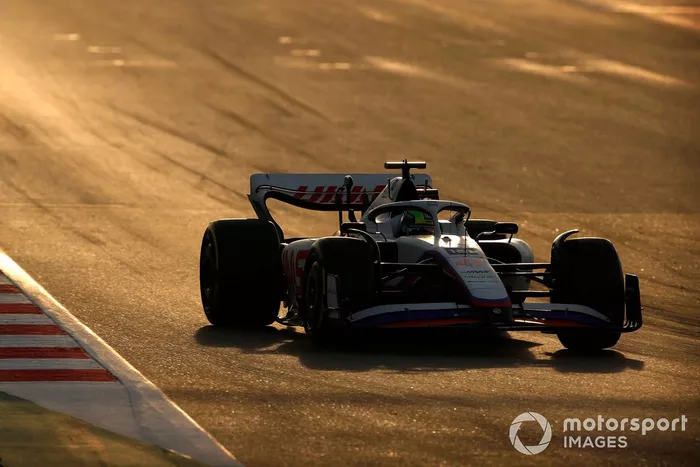 Mick Schumacher, Haas VF-22