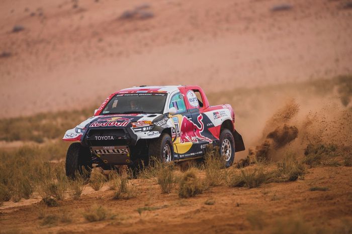 #201 Toyota Gazoo Racing Toyota: Nasser Al-Attiyah, Matthieu Baumel
