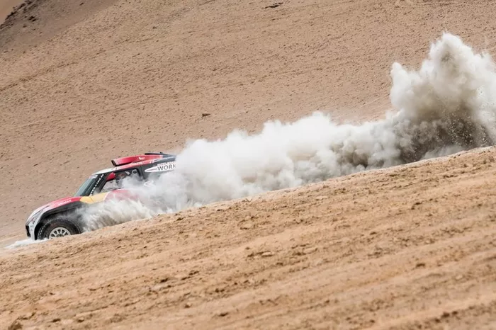 #304 X-Raid Mini JCW Team: Stéphane Peterhansel, David Castera