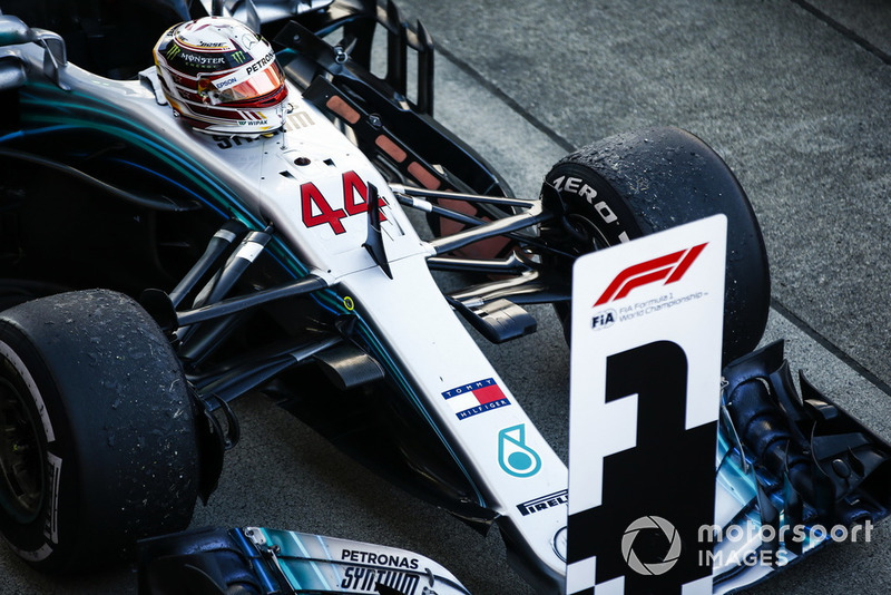 Автомобиль Mercedes AMG F1 W09 победителя Льюиса Хэмилтона