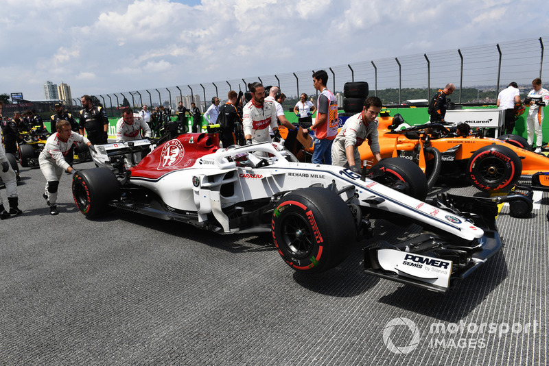 Charles Leclerc, Alfa Romeo Sauber C37 on the grid 