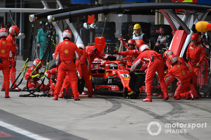 1º Scuderia Ferrari (1:97)