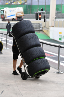 Pirelli tyres