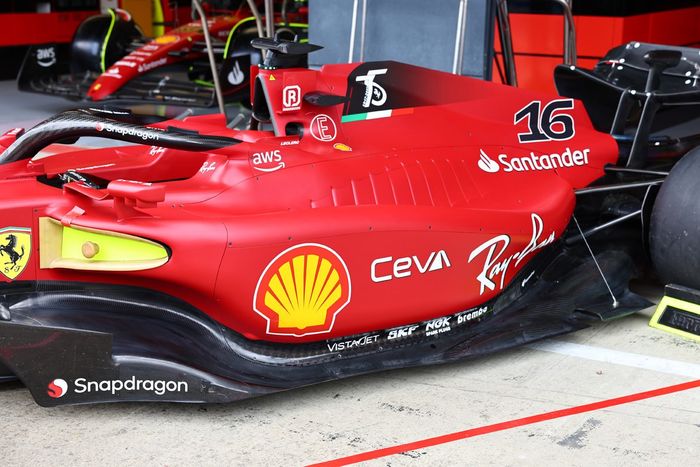 Detalle lateral del Ferrari F1-75