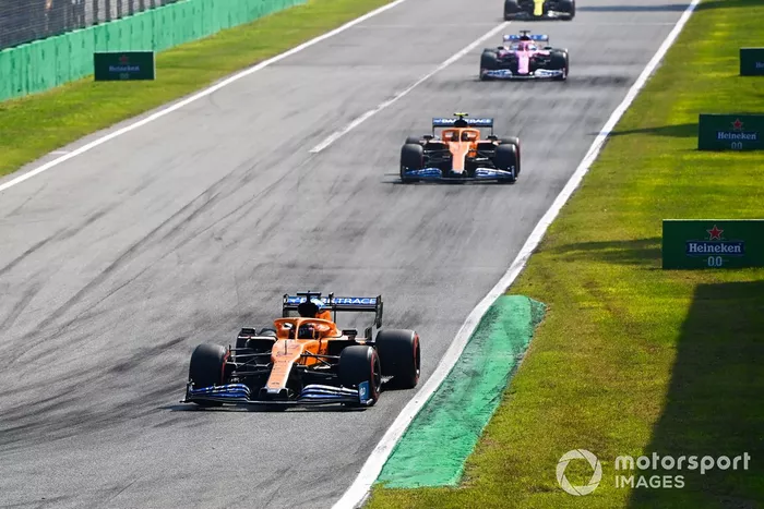 Carlos Sainz Jr., McLaren MCL35 Lando Norris, McLaren MCL35 
