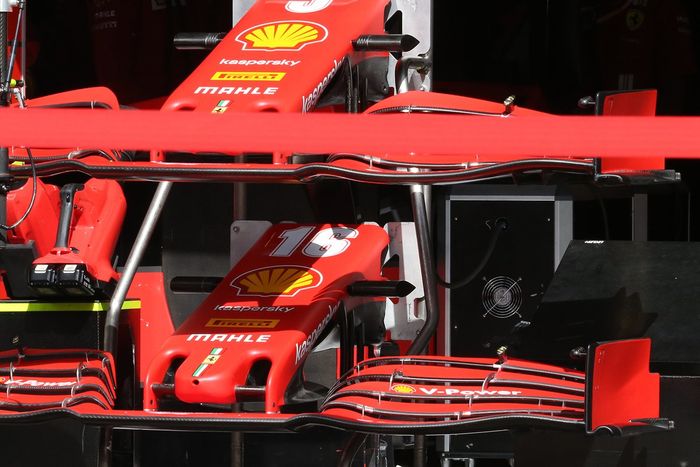 Detalle de los alerones delanteros del Ferrari SF1000