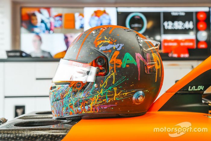 El casco especial de Lando Norris, McLaren en Nürburgring