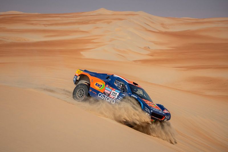 #222 Astara Team Astara: Laia Sanz, Maurizio Gerini