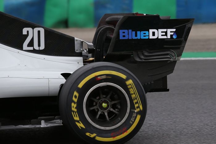 Haas VF-20, endplate