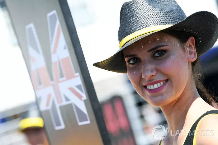 Grid girl