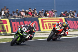 Jonathan Rea, Kawasaki Racing; Chaz Davies, Ducati Team