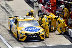 Kyle Busch, Joe Gibbs Racing Toyota,makes a pit stop