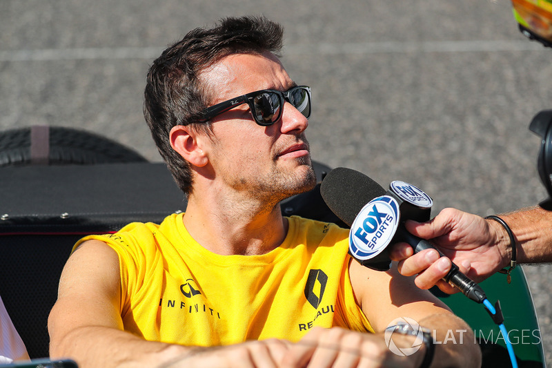 Jolyon Palmer, Renault Sport F1 Team en el desfile de pilotos