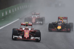 Kimi Raikkonen, Ferrari SF16-H, Max Verstappen, Red Bull Racing RB12, Sebastian Vettel, Ferrari SF16