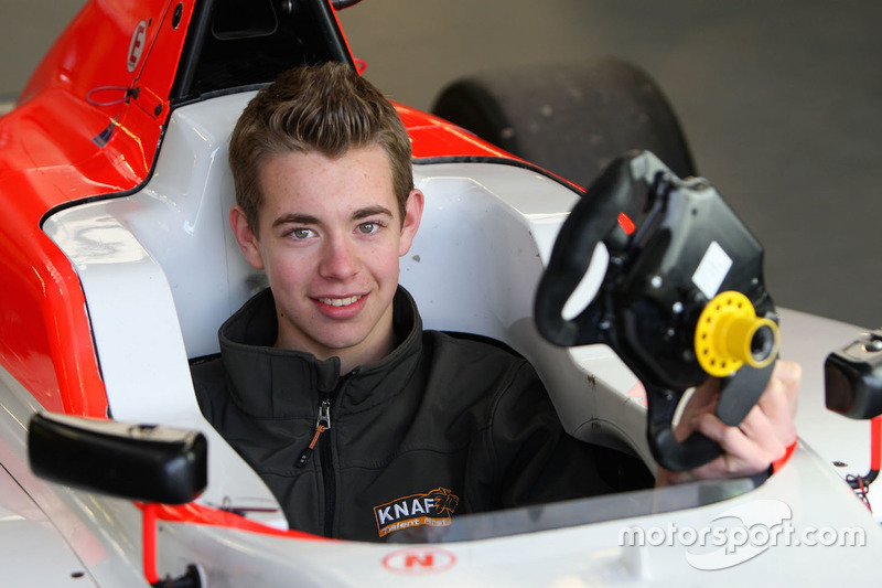 Richard Verschoor, gepresenteerd bij KNAF en MP Motorsport als rijder in de SMP Formule 4 NEZ