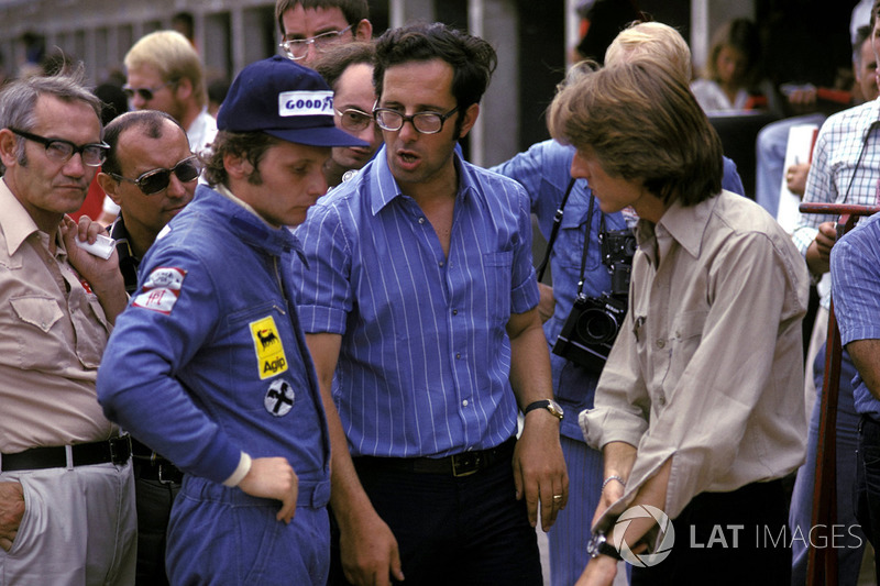 Niki Lauda, Ferrari, talks with Mauro Forghieri, Ferrari Designer and Luca di Montezemolo, Ferrari Team Manager