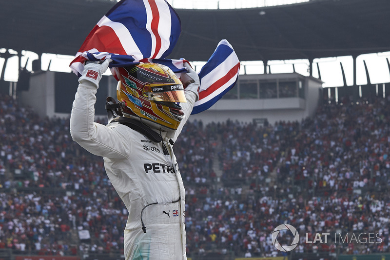 2017 World Champion Lewis Hamilton, Mercedes AMG F1