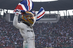 Le Champion du monde 2017 Lewis Hamilton, Mercedes AMG F1