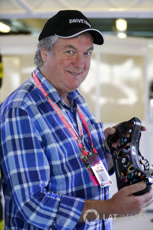 James May en el garaje de Williams F1