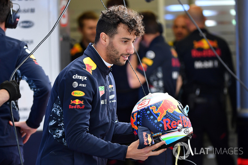 Daniel Ricciardo, Red Bull Racing kask ile