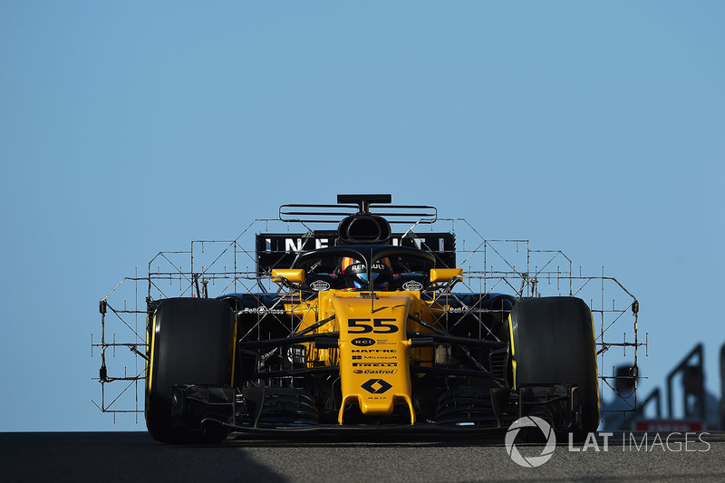 Carlos Sainz Jr., Renault Sport F1 Team RS17 with Aero Sensors