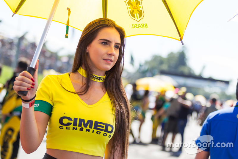 Chica de la parrilla