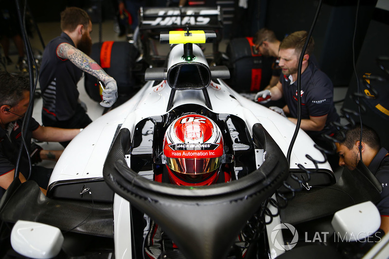 Haas F1 Team VF18 cockpit