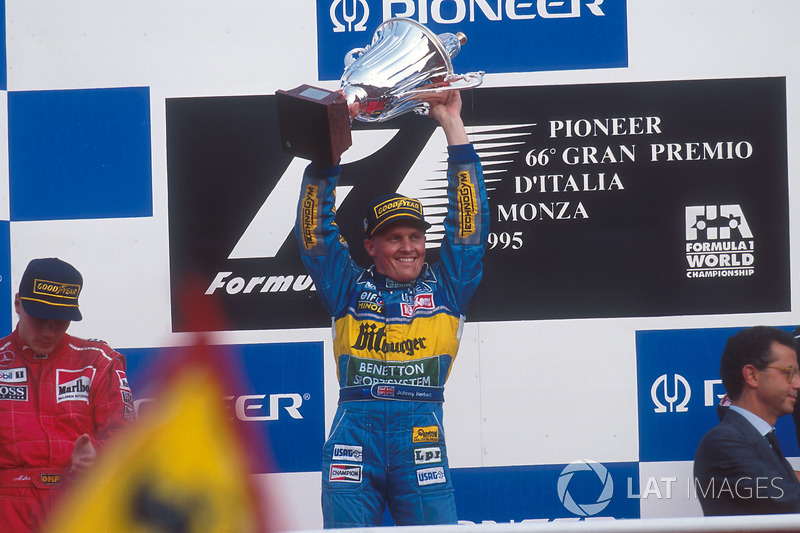 Johnny Herbert viert overwinning