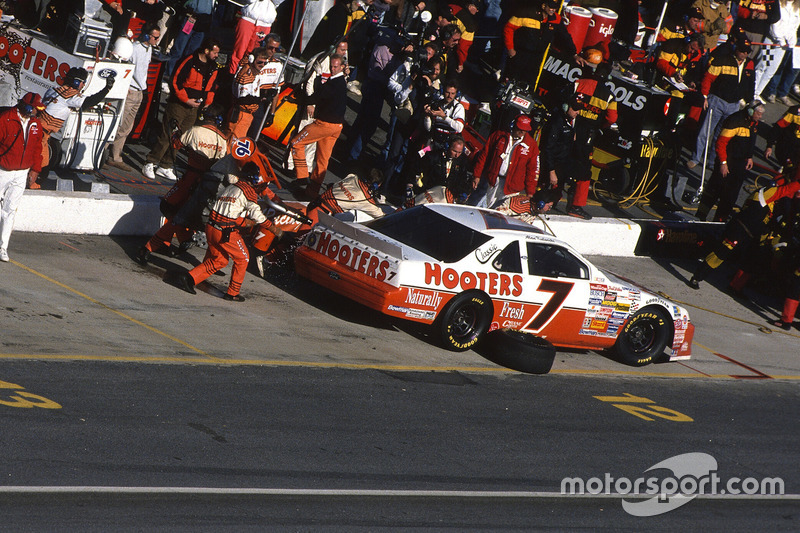 Alan Kulwicki pits