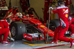 Sebastian Vettel, Ferrari SF15-T pruebas de neumáticos Pirelli 2017-spec