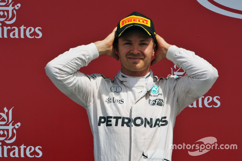 Nico Rosberg, Mercedes AMG F1 celebra su segundo puesto en el podio