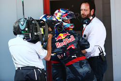 Winnaar Max Verstappen, Red Bull Racing viert in parc ferme met ploegmaat Daniel Ricciardo, Red Bull