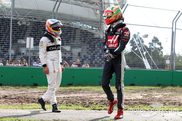 Esteban Gutierrez, Haas F1 Team y Fernando Alonso, McLaren