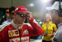 Kimi Räikkönen, Ferrari mit Nico Rosberg, Mercedes AMG F1 Team, bei der Fahrerparade
