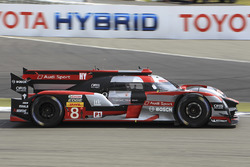 #8 Audi Sport Team Joest Audi R18 e-tron quattro: Lucas di Grassi, Loic Duval, Oliver Jarvis