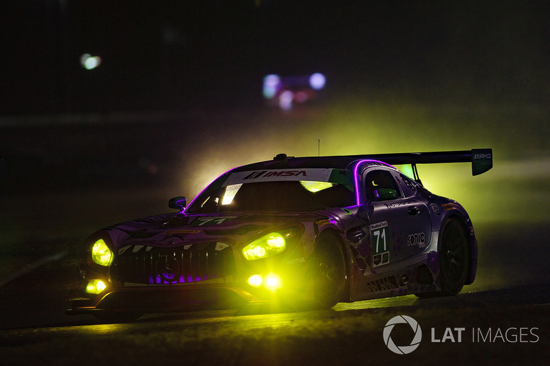 #71 P1 Motorsports Mercedes AMG GT3, GTD: Kenton Koch, Robert Foley III, Juan Perez, Loris Spinelli, rain