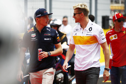 Max Verstappen, Red Bull Racing, talks with Nico Hulkenberg, Renault Sport F1 Team