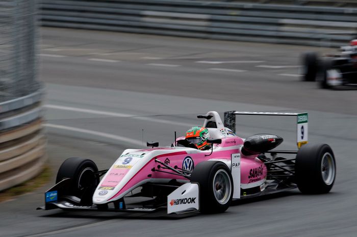 Jehan Daruvala, Carlin Dallara F317 - Volkswagen