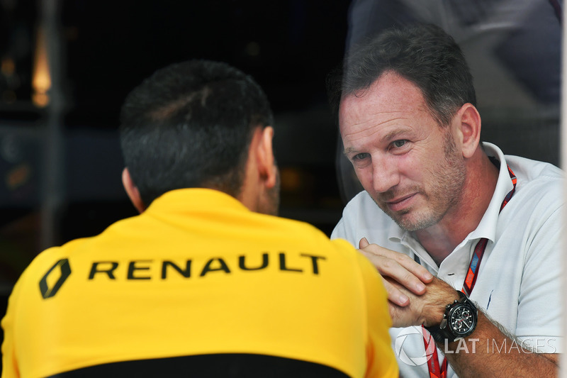 Christian Horner, jefe de equipo de carreras de Red Bull y Cyril Abiteboul, Managing Director de Renault Sport F1